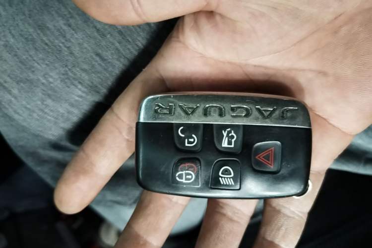 Used Jaguar XFL 2018 XFL 3.0 SC 340 PS Luxury Edition Vehicle Key