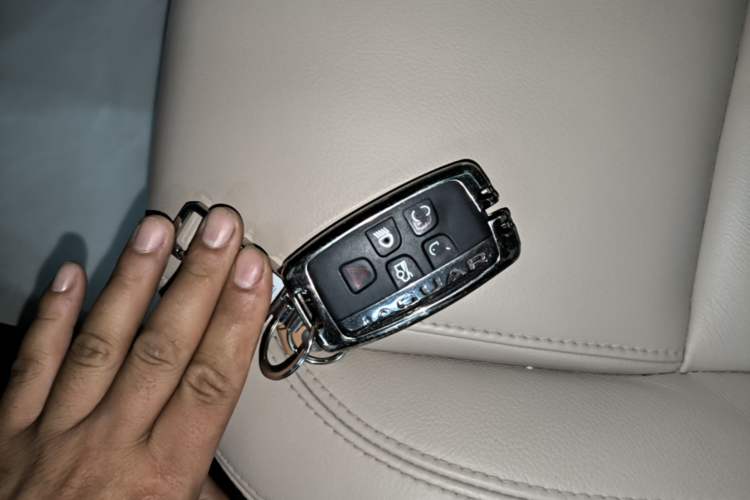 Used Jaguar XFL 2018 XFL 2.0T 200PS Elite Edition Vehicle Key