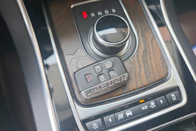 Used Jaguar XFL 2018 XFL 2.0T 250 PS Luxury Edition Vehicle Key