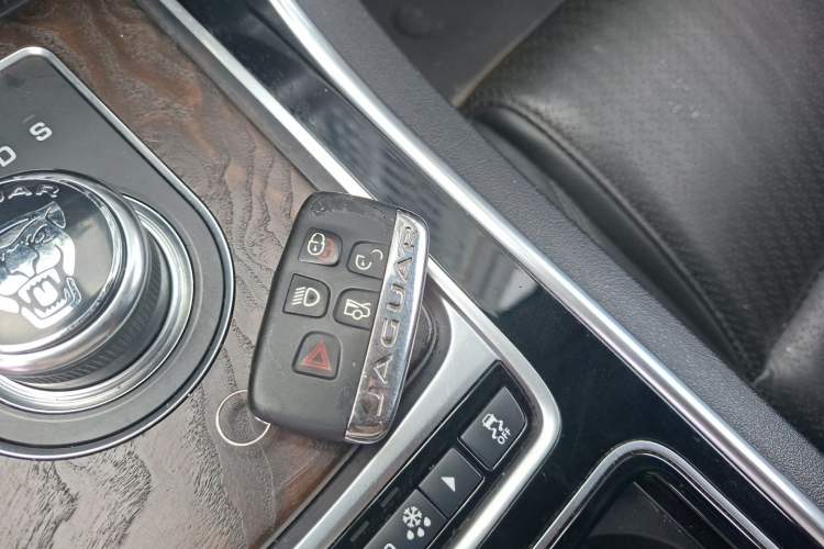 Used Jaguar XFL 2018 XFL 2.0T 250 PS Luxury Edition Vehicle Key