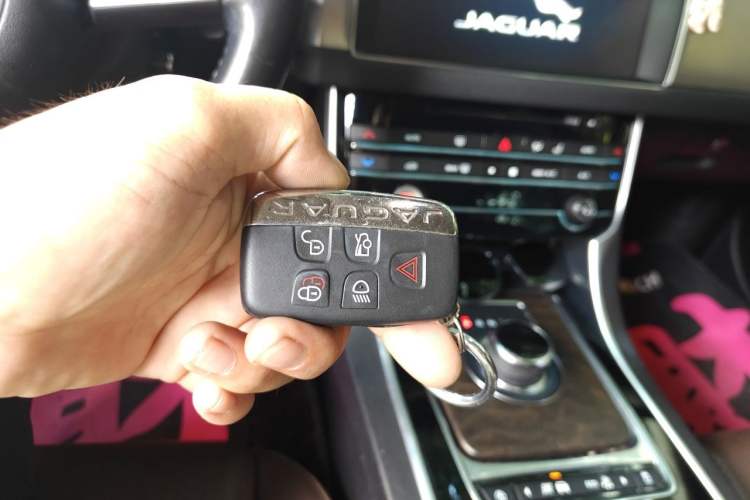 Used Jaguar XFL 2018 XFL 2.0T 250 PS Luxury Edition Vehicle Key