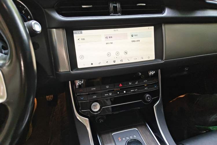 Used Jaguar XFL 2019 XFL 2.0T 200 PS Two-Wheel-Drive Elite Edition Audio And AC Panel
