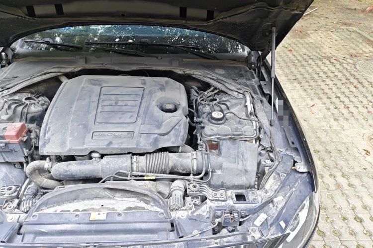 Used Jaguar XFL 2019 XFL 2.0T 200 PS Two-Wheel-Drive Elite Edition Engine Bay Left