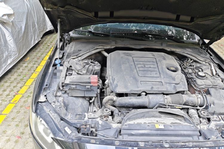 Used Jaguar XFL 2019 XFL 2.0T 200 PS Two-Wheel-Drive Elite Edition Engine Bay Right