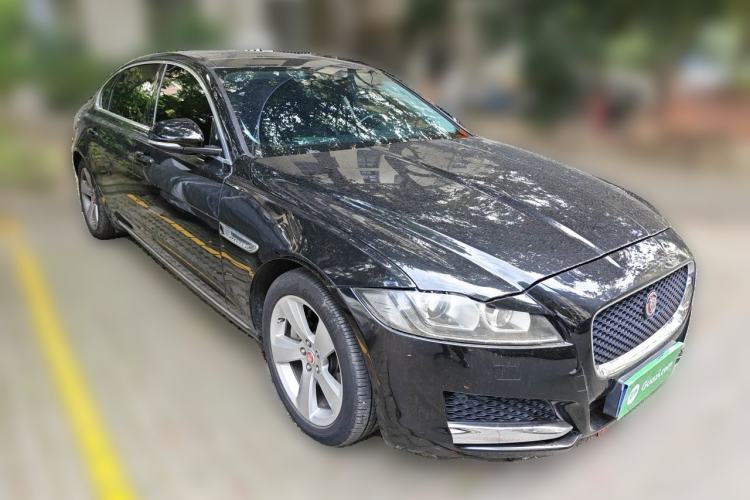 Used Jaguar XFL 2019 XFL 2.0T 200 PS Two-Wheel-Drive Elite Edition Front Right 45 Deg
