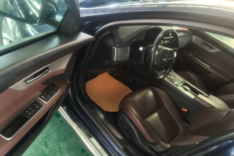 Used Jaguar XFL 2019 XFL 2.0T 250 PS Two-Wheel-Drive Luxury Edition Driver Seat