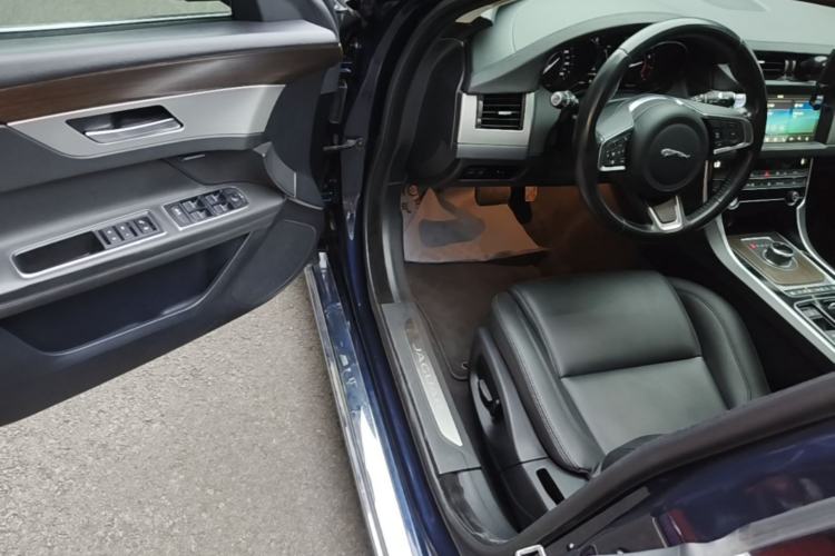 Used Jaguar XFL 2019 XFL 2.0T 200 PS Two-Wheel-Drive Elite Edition Driver Seat