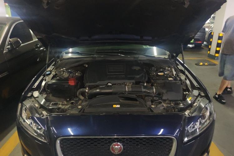 Used Jaguar XFL 2019 XFL 2.0T 200PS Two-Wheel-Drive Luxury Edition Engine Bay