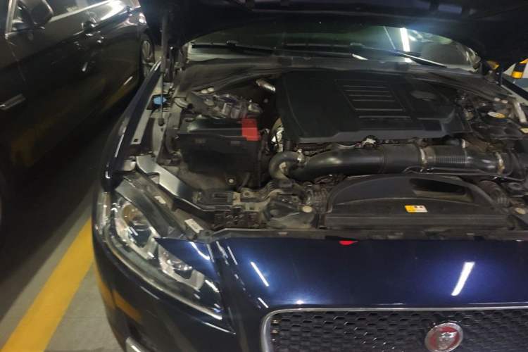 Used Jaguar XFL 2019 XFL 2.0T 200PS Two-Wheel-Drive Luxury Edition Engine Bay Right