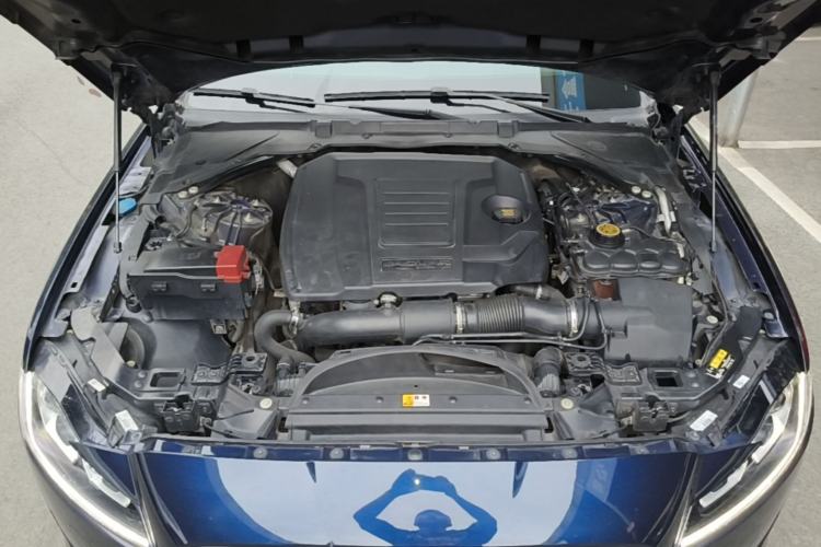 Used Jaguar XFL 2019 XFL 2.0T 200 PS Two-Wheel-Drive Elite Edition Engine Bay