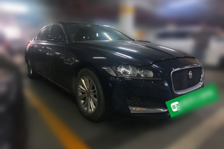 Used Jaguar XFL 2019 XFL 2.0T 200PS Two-Wheel-Drive Luxury Edition Front Right 45 Deg