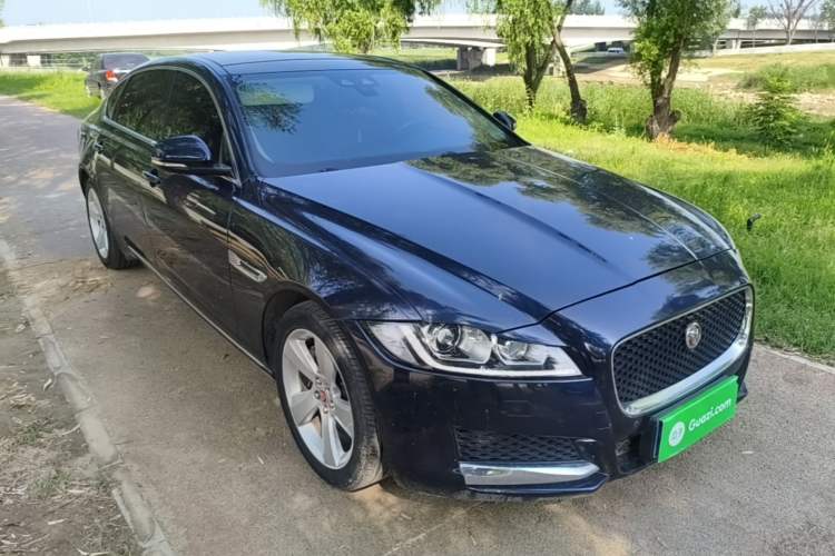 Used Jaguar XFL 2019 XFL 2.0T 200 PS Two-Wheel-Drive Elite Edition Front Right 45 Deg