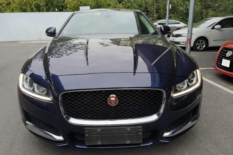 Used Jaguar XFL 2019 XFL 2.0T 200 PS Two-Wheel-Drive Elite Edition Front