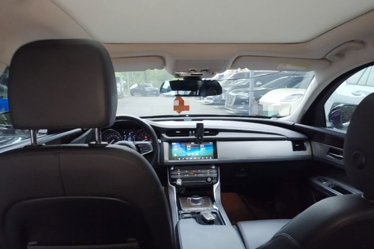Used Jaguar XFL 2019 XFL 2.0T 200 PS Two-Wheel-Drive Elite Edition Headliner