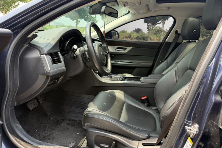 Used Jaguar XFL 2019 XFL 2.0T 200 PS Two-Wheel-Drive Elite Edition Interior 3