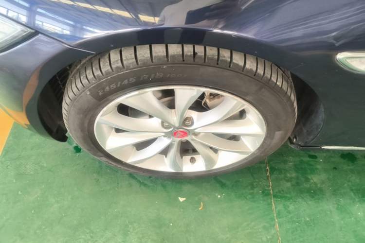 Used Jaguar XFL 2019 XFL 2.0T 250 PS Two-Wheel-Drive Luxury Edition Left Front Wheel Hub