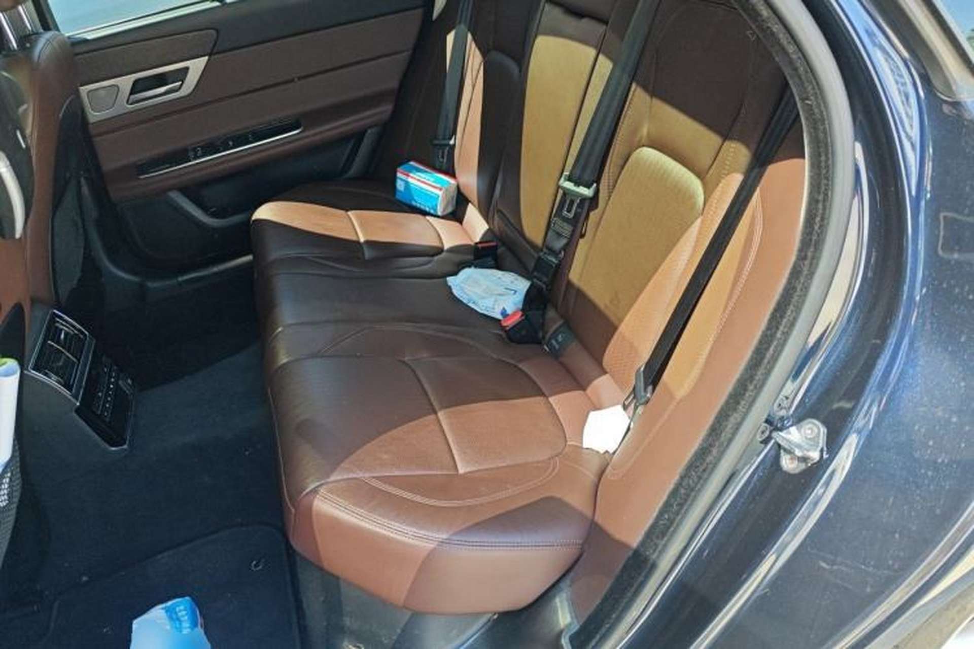 Used Jaguar XFL 2019 XFL 2.0T 250 PS Two-Wheel-Drive Luxury Edition Left Rear Seat