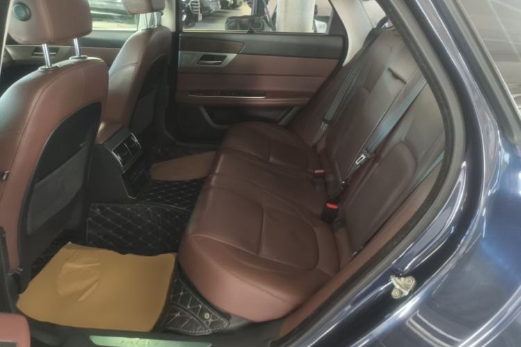 Used Jaguar XFL 2019 XFL 2.0T 250 PS Two-Wheel-Drive Luxury Edition Left Rear Seat