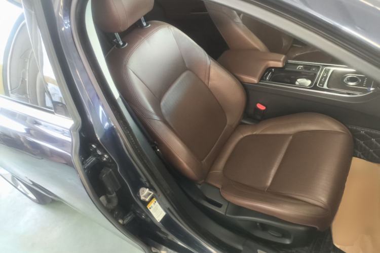 Used Jaguar XFL 2019 XFL 2.0T 250 PS Two-Wheel-Drive Luxury Edition Right Front Seat