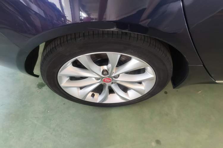 Used Jaguar XFL 2019 XFL 2.0T 250 PS Two-Wheel-Drive Luxury Edition Right Rear Wheel Hub