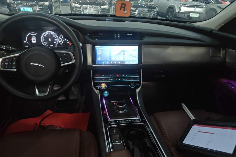 Used Jaguar XFL 2019 XFL 2.0T 250 PS Four-Wheel Drive Luxury Edition Audio And AC Panel