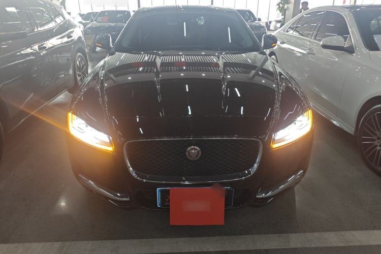 Used Jaguar XFL 2019 XFL 2.0T 250 PS Four-Wheel Drive Luxury Edition Front