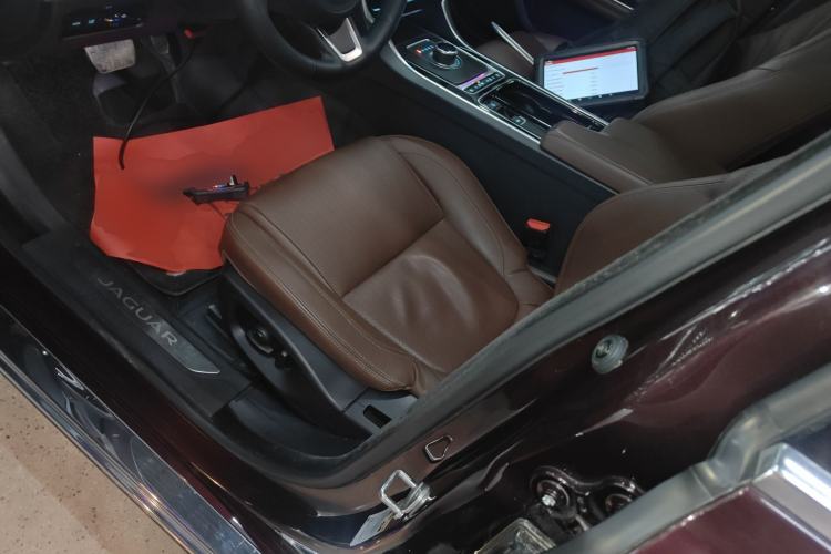 Used Jaguar XFL 2019 XFL 2.0T 250 PS Four-Wheel Drive Luxury Edition Left Front Seat