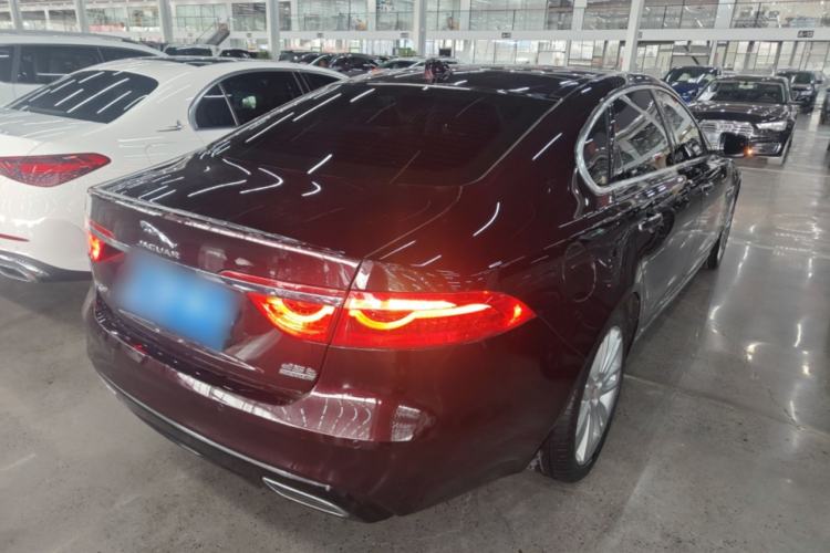 Used Jaguar XFL 2019 XFL 2.0T 250 PS Four-Wheel Drive Luxury Edition Rear Right 45 Deg