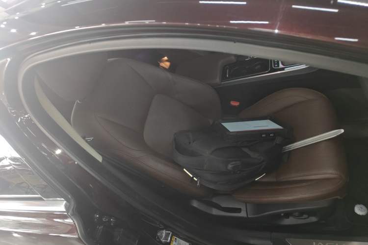 Used Jaguar XFL 2019 XFL 2.0T 250 PS Four-Wheel Drive Luxury Edition Right Front Seat
