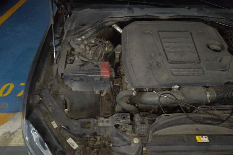 Used Jaguar XFL 2019 XFL 2.0T 200 PS Two-Wheel-Drive Elite Edition Engine Bay Right
