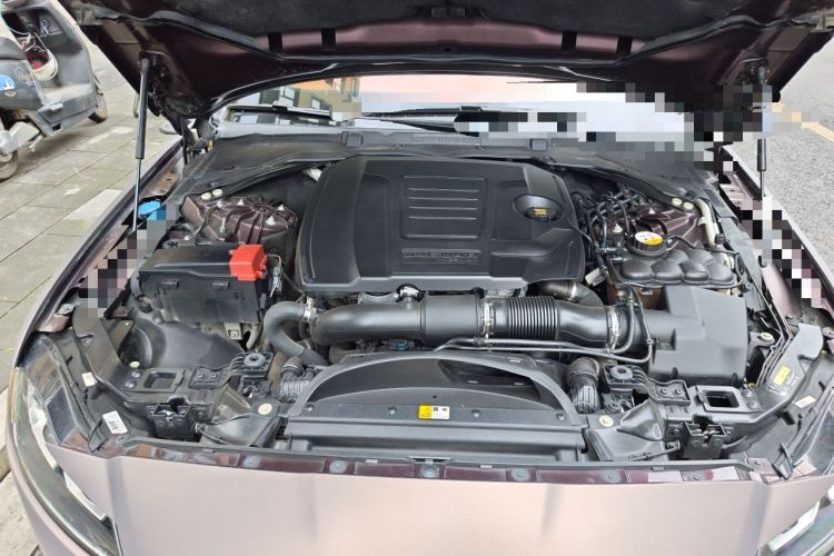 Used Jaguar XFL 2019 XFL 2.0T 200PS Two-Wheel-Drive Luxury Edition Engine Bay