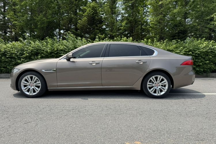 Used Jaguar XFL 2019 XFL 2.0T 250 PS Four-Wheel Drive Luxury Edition Exterior 3