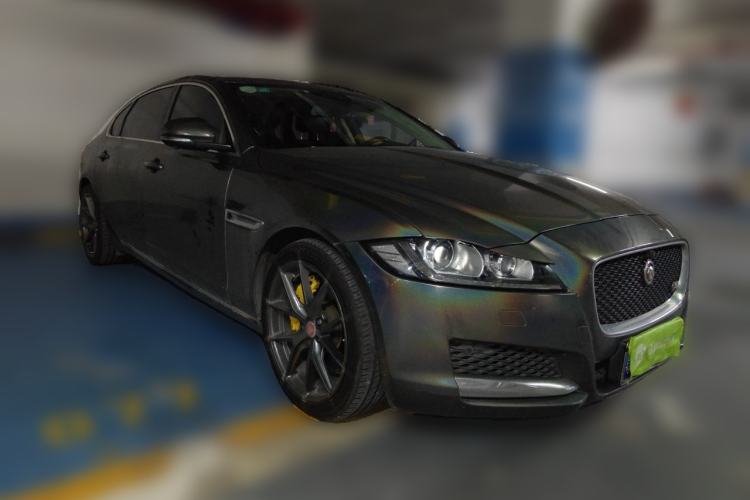 Used Jaguar XFL 2019 XFL 2.0T 200 PS Two-Wheel-Drive Elite Edition Front Right 45 Deg
