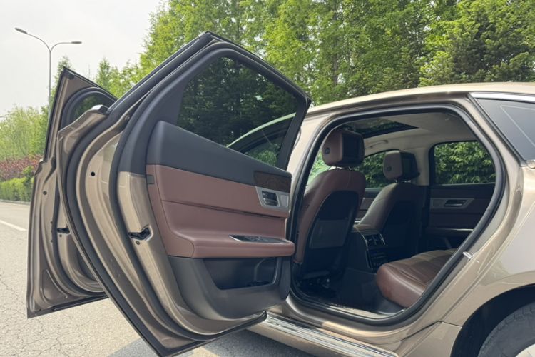 Used Jaguar XFL 2019 XFL 2.0T 250 PS Four-Wheel Drive Luxury Edition Interior 12