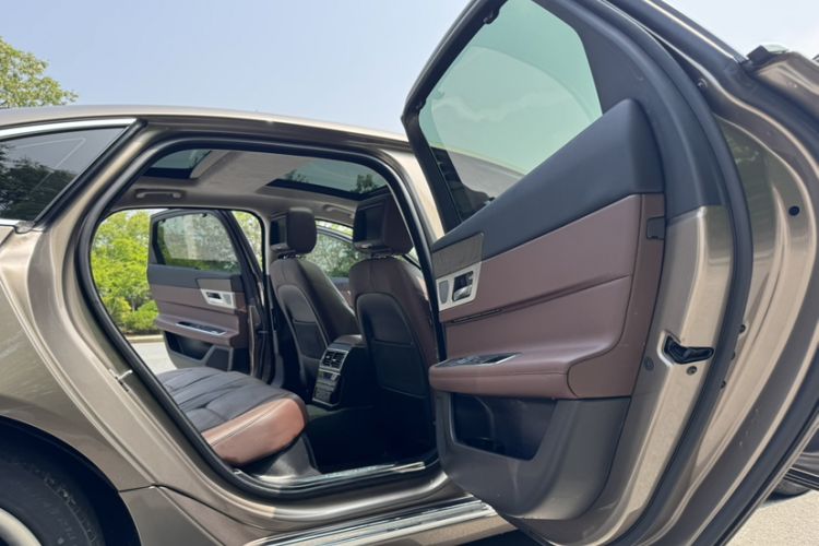 Used Jaguar XFL 2019 XFL 2.0T 250 PS Four-Wheel Drive Luxury Edition Interior 7