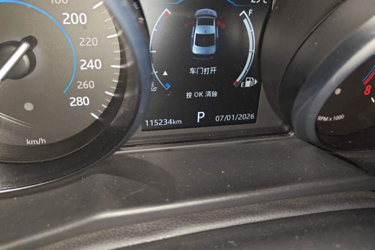 Used Jaguar XFL 2019 XFL 2.0T 200 PS Two-Wheel-Drive Elite Edition Odometer Close Up
