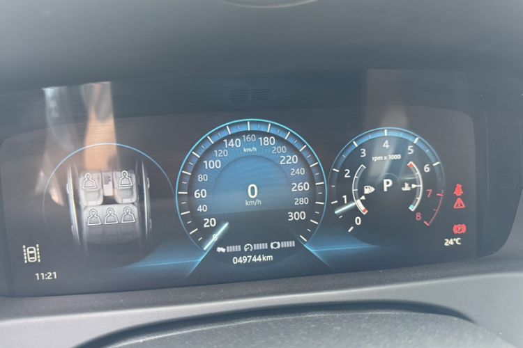 Used Jaguar XFL 2019 XFL 2.0T 250 PS Four-Wheel Drive Luxury Edition Odometer Close Up