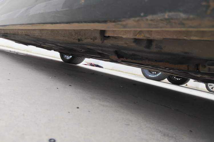 Used Jaguar XFL 2019 XFL 2.0T 200 PS Two-Wheel-Drive Elite Edition Chassis Front Right
