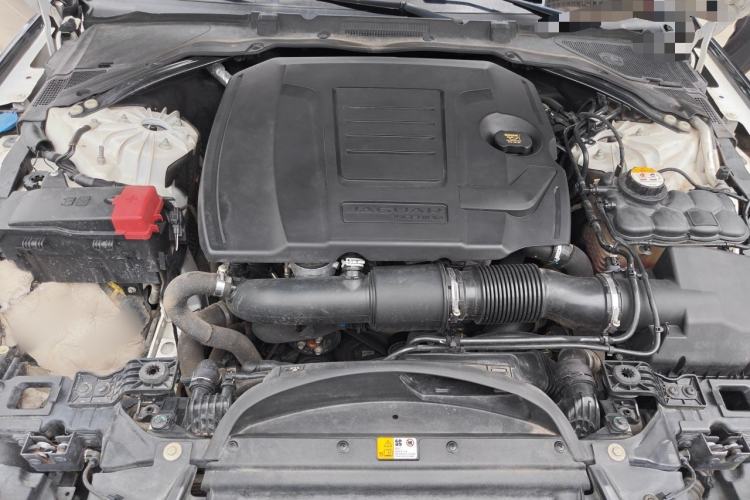 Used Jaguar XFL 2019 XFL 2.0T 200 PS Two-Wheel-Drive Elite Edition Engine Bay