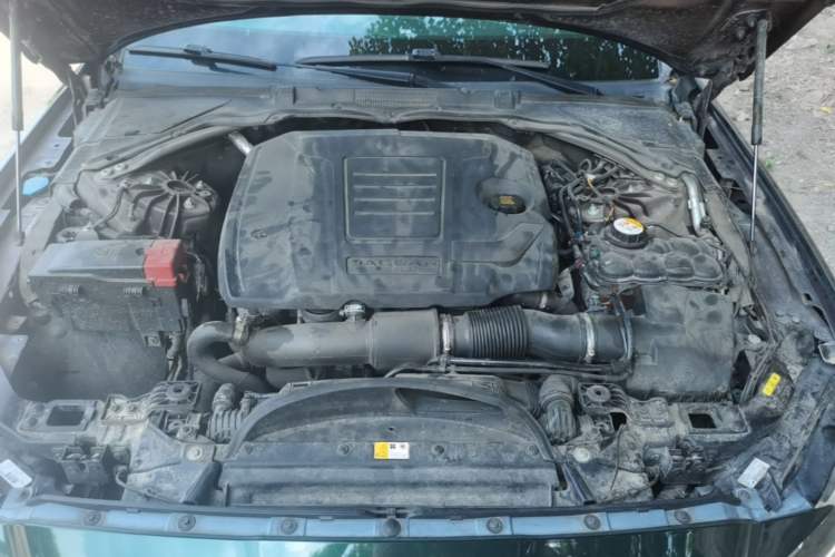 Used Jaguar XFL 2019 XFL 2.0T 200 PS Two-Wheel-Drive Elite Edition Engine Bay