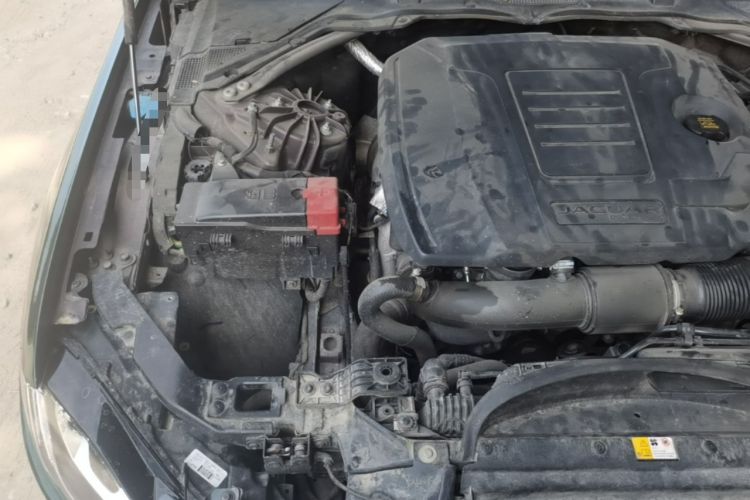Used Jaguar XFL 2019 XFL 2.0T 200 PS Two-Wheel-Drive Elite Edition Engine Bay Right