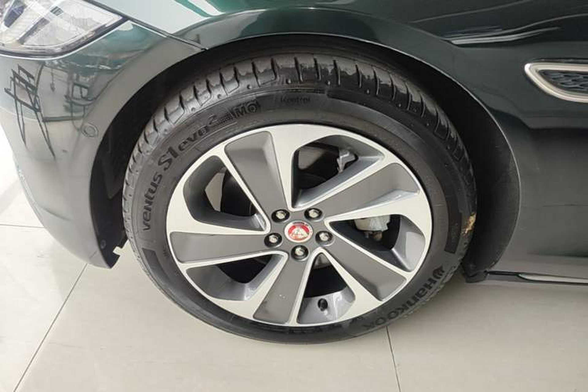 Used Jaguar XFL 2019 XFL 2.0T 200 PS Two-Wheel-Drive Elite Edition Exterior 4