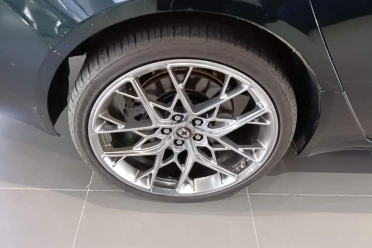 Used Jaguar XFL 2019 XFL 2.0T 200 PS Two-Wheel-Drive Elite Edition Exterior 5
