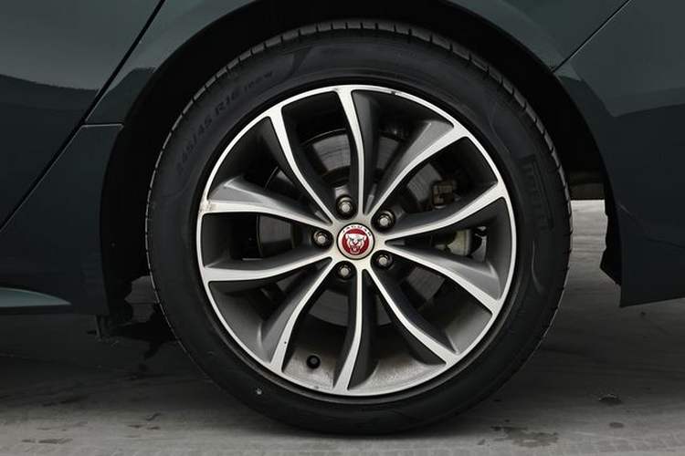 Used Jaguar XFL 2019 XFL 2.0T 250 PS Two-Wheel-Drive Luxury Edition Exterior 6