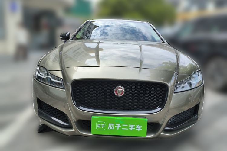 Used Jaguar XFL 2019 XFL 2.0T 250 PS Two-Wheel-Drive Luxury Edition Front
