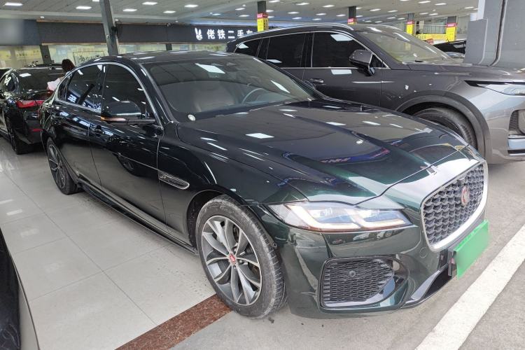 Used Jaguar XFL 2019 XFL 2.0T 250 PS Two-Wheel-Drive Luxury Edition Front Right 45 Deg