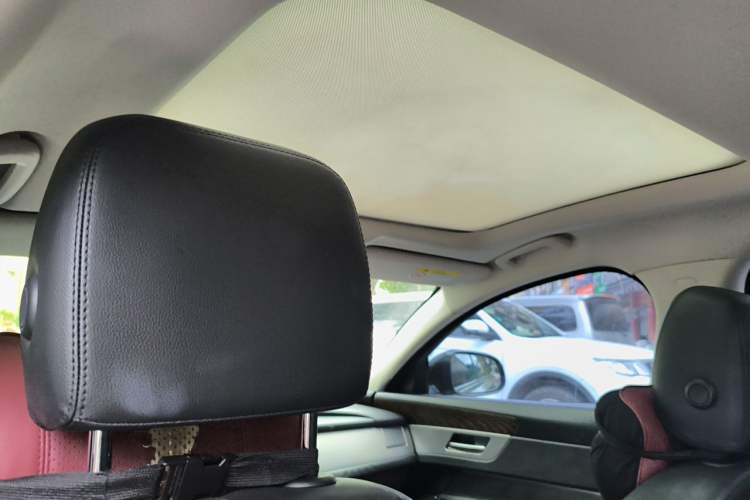 Used Jaguar XFL 2019 XFL 2.0T 250 PS Two-Wheel-Drive Luxury Edition Headliner