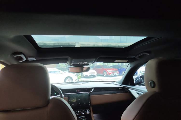 Used Jaguar XFL 2019 XFL 2.0T 250 PS Two-Wheel-Drive Luxury Edition Headliner