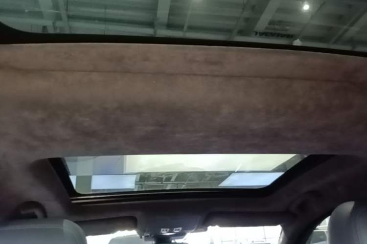 Used Jaguar XFL 2019 XFL 2.0T 200 PS Two-Wheel-Drive Elite Edition Headliner
