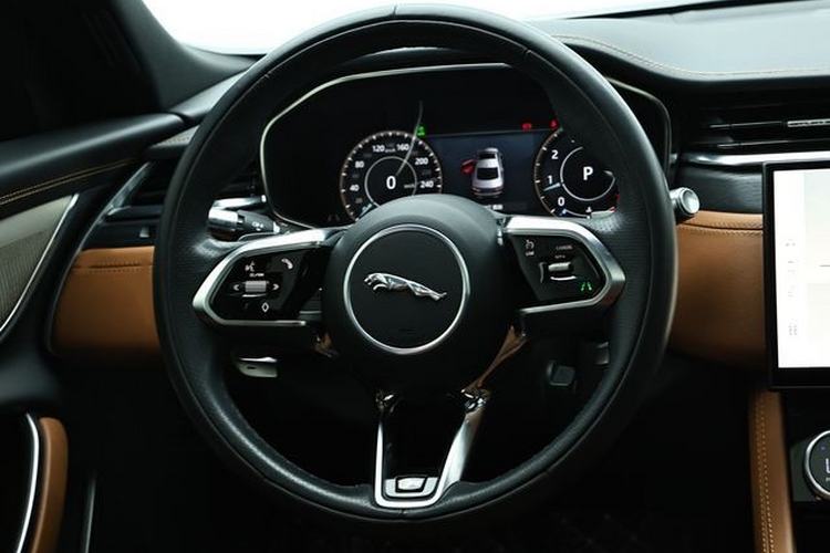 Used Jaguar XFL 2019 XFL 2.0T 250 PS Two-Wheel-Drive Luxury Edition Interior 4